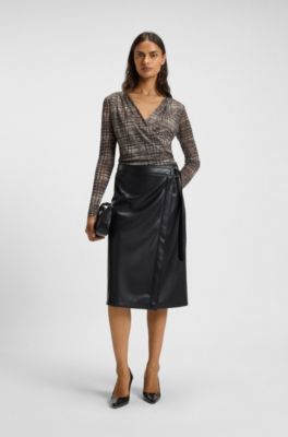 Wrap-front top in pliss&eacute; tulle, Patterned