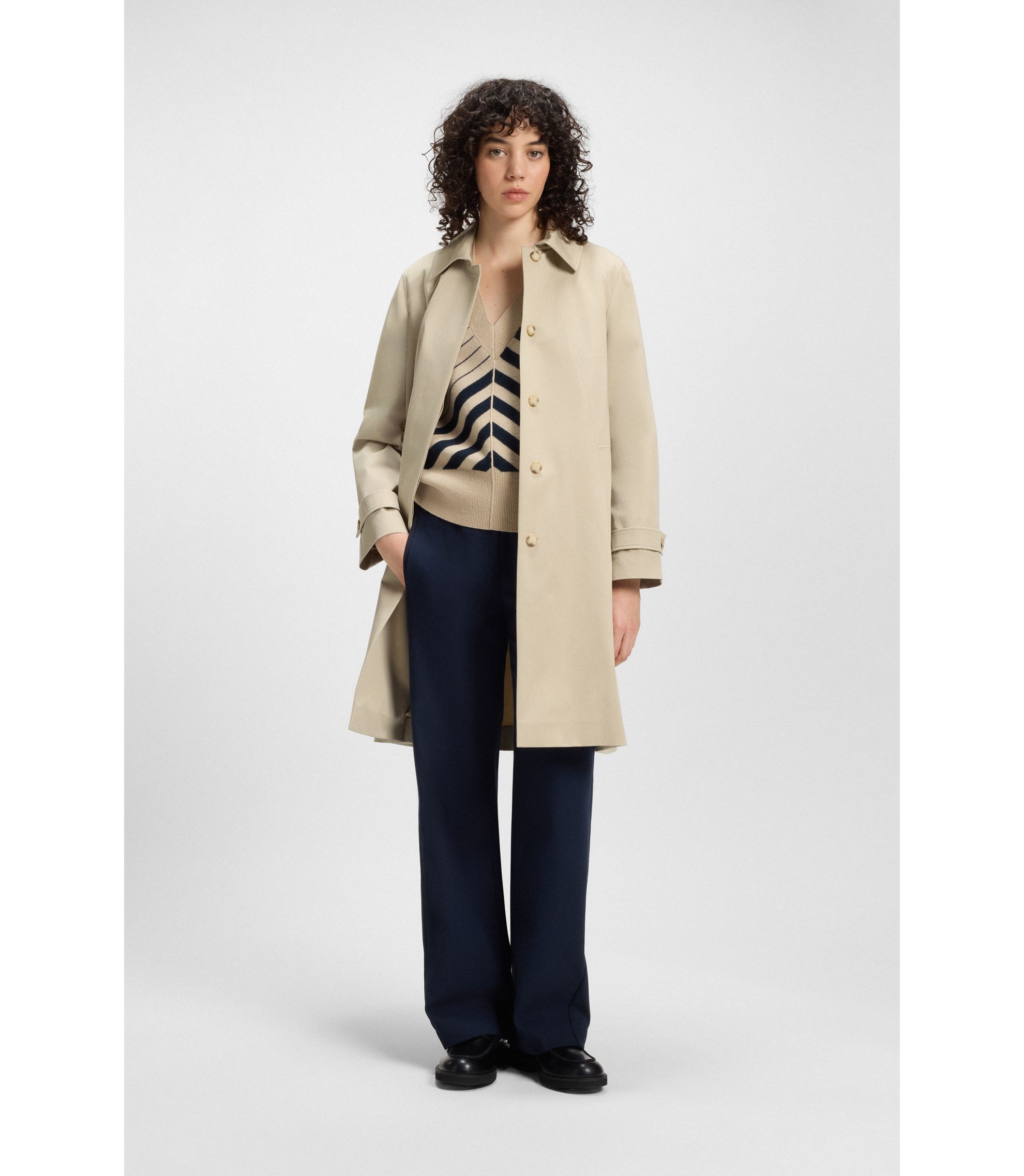 Mantel mit Gürtel, herausnehmbarer Weste und wasserabweisendem Finish