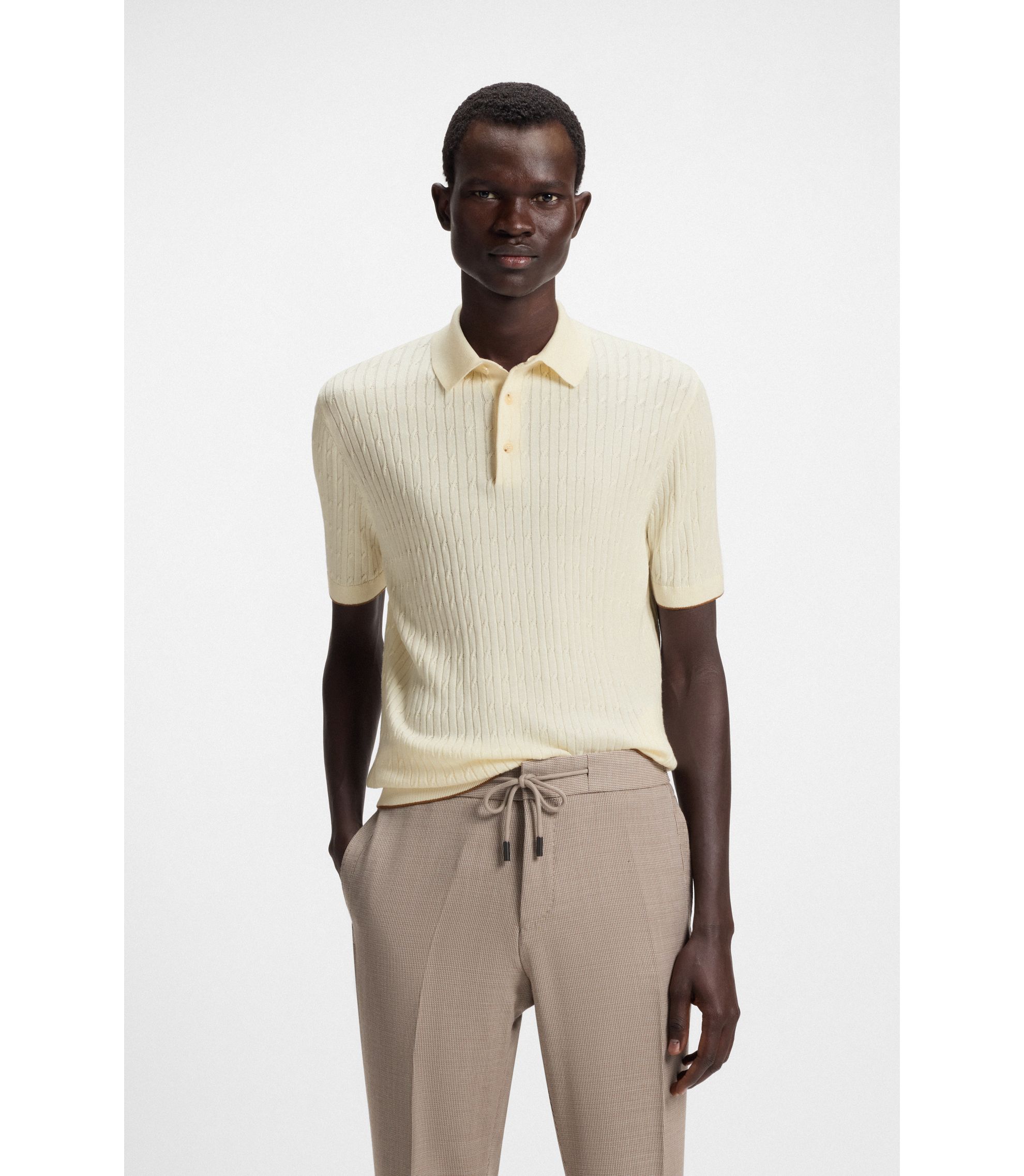 Poloshirt aus Baumwoll-Mix mit Seiden-Anteil und Zopfmuster