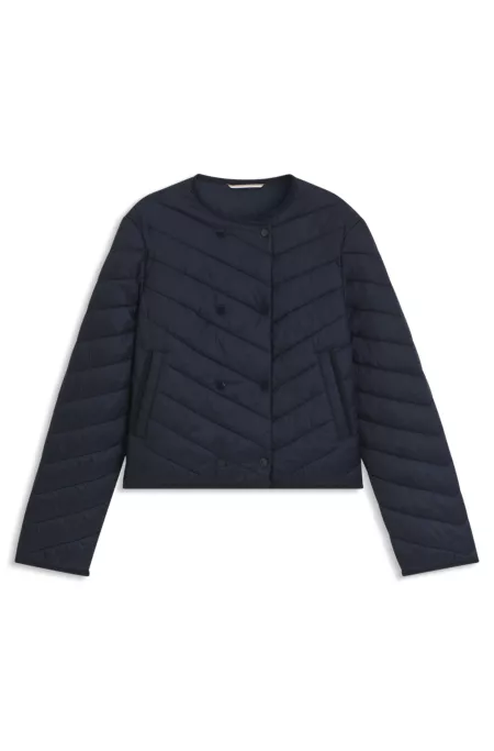 Water-repellent jacket with double-breasted closure