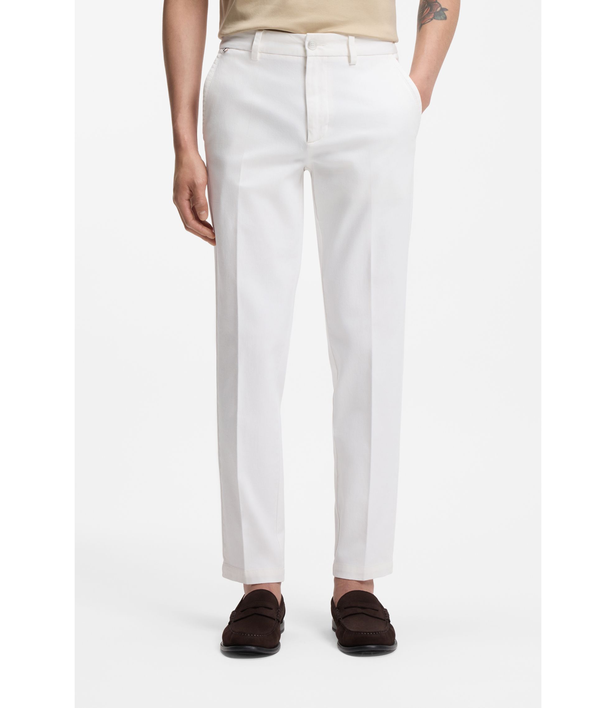 Slim-Fit Hose aus elastischer Baumwoll-Gabardine