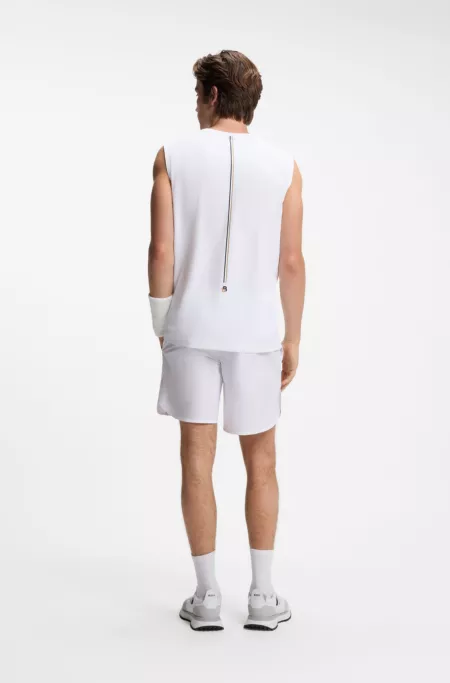 Active tank top in stretch fabric with rear stripes