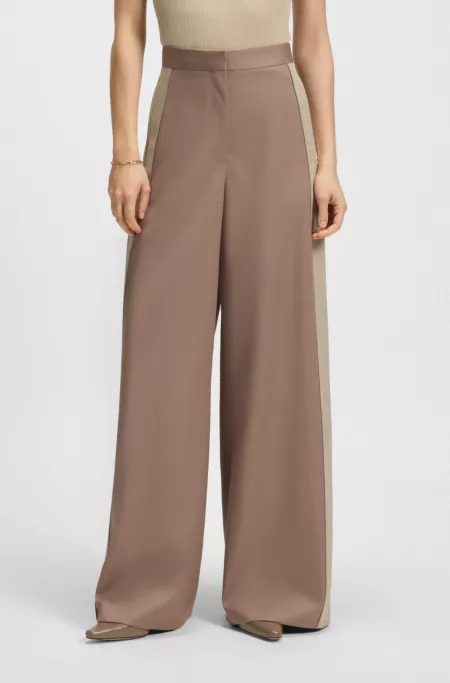 Regular-fit trousers with colour-blocking