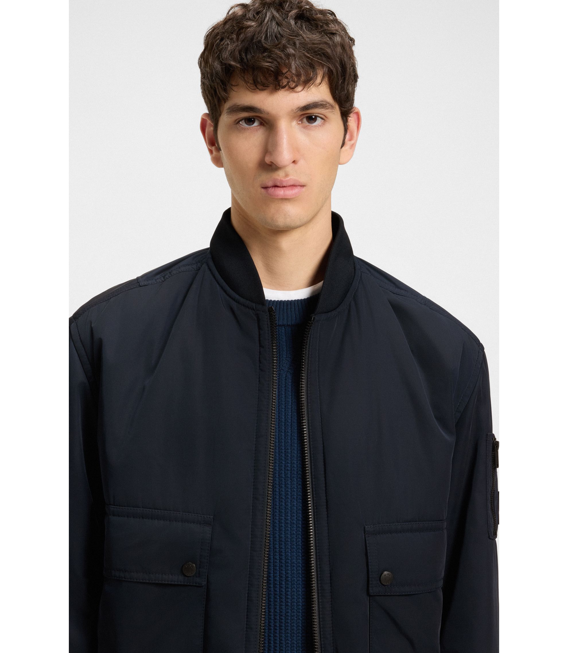 hbeu50543492_404_340?wid=1980&