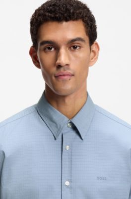 Chemise Regular en coton stretch fa&ccedil;onn&eacute;, bleu clair