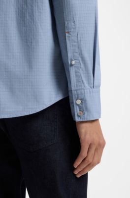 Chemise Regular en coton stretch fa&ccedil;onn&eacute;, bleu clair