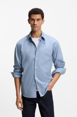 Chemise Regular en coton stretch fa&ccedil;onn&eacute;, bleu clair