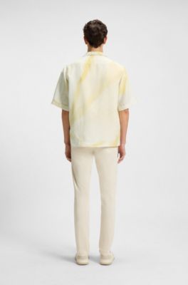 Chemise d&eacute;contract&eacute;e avec imprim&eacute; artistique, Jaune clair