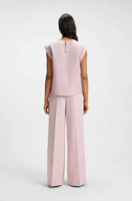 Regular-fit blouse with rear keyhole closure