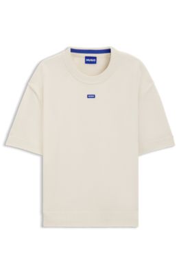 Pull en maille &agrave; manches courtes et badge logot&eacute; bleu, Naturel