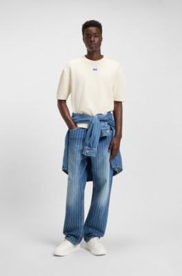 Pull en maille &agrave; manches courtes et badge logot&eacute; bleu, Naturel