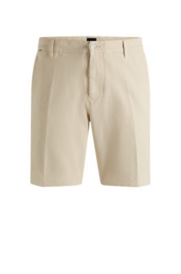 Slim-Fit Shorts aus strukturierter Stretch-Baumwolle, Hellbeige