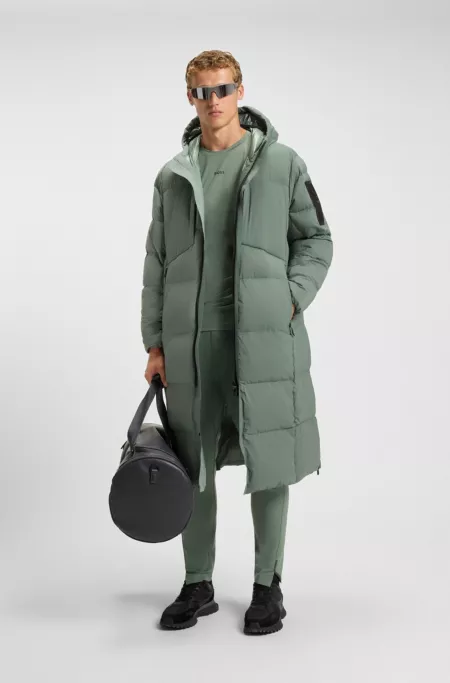 Long-length down jacket in water-repellent stretch fabric