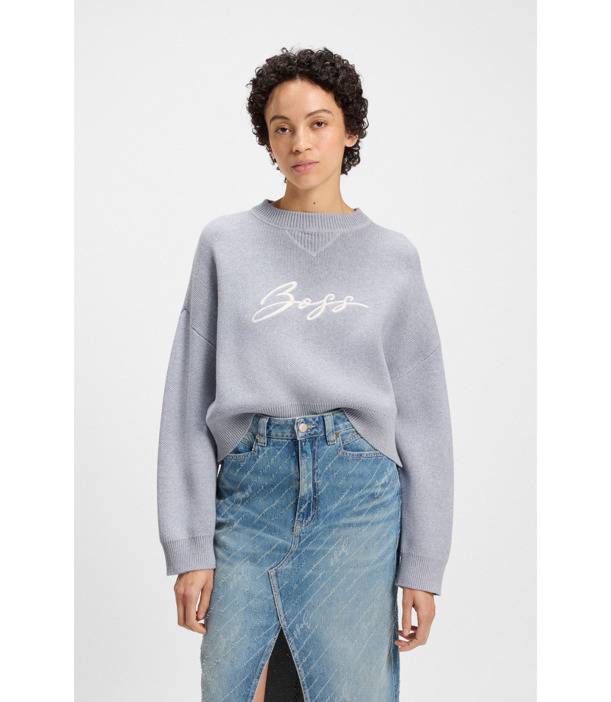 Cropped-Pullover aus Baumwolle mit gesticktem Logo-Schriftzug