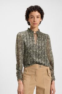 Relaxed-fit blouse in printed seersucker, Patterned