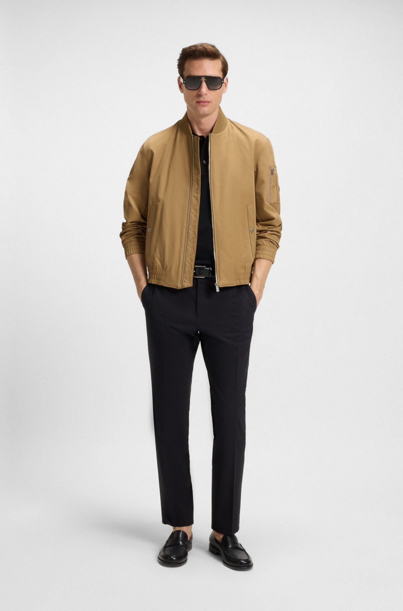 HUGO BOSS オーバーサイズフィットフーディ Double Bモノグラム セール】Double Bモノグラム クラウドアートワーク フーディ