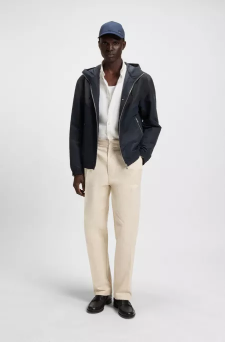 Water-repellent hooded jacket in washable poplin