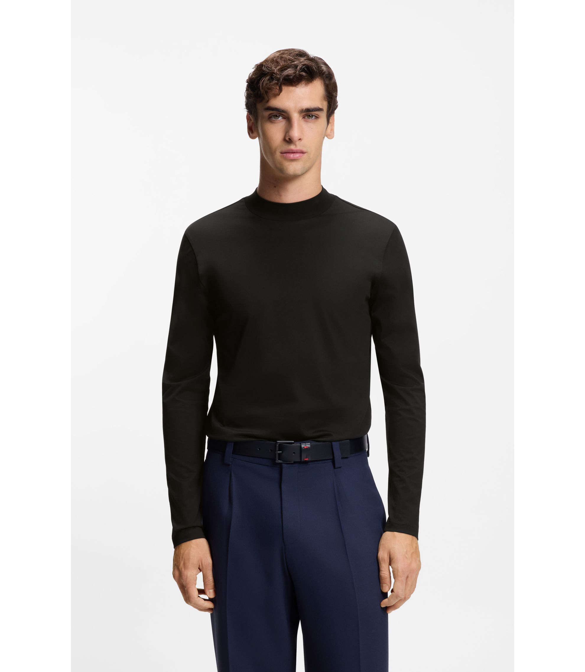 Slim-Fit T-Shirt aus merzerisierter Baumwolle mit Stehkragen