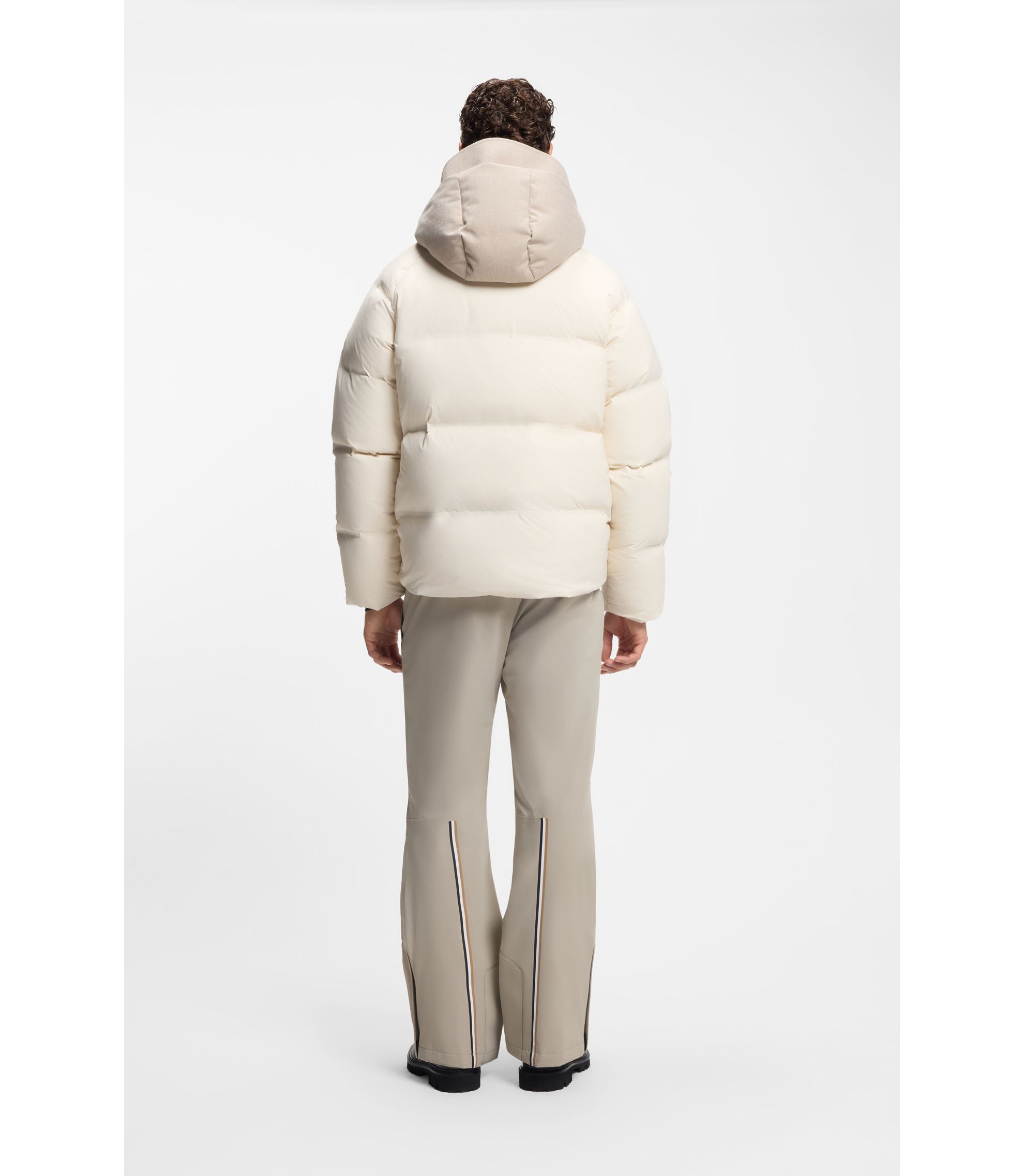 HUGO BOSSホワイトMenダウンジャケット