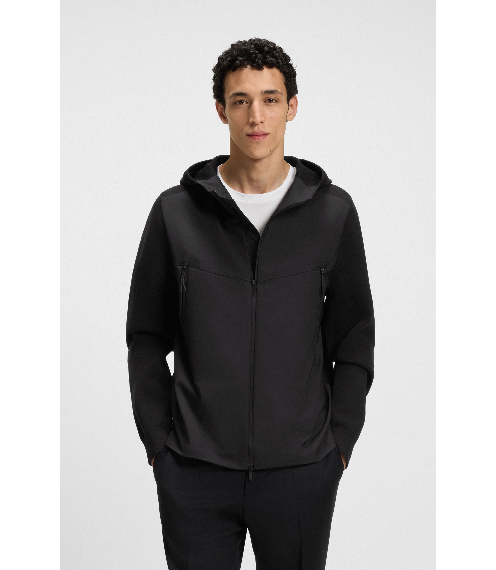 Schützende Regular-Fit Jacke mit Kapuze