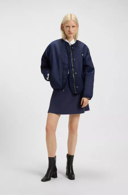 High-waisted A-line skirt with buckled belt