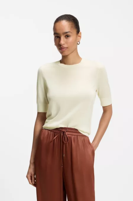 Short-sleeved sweater in merino wool