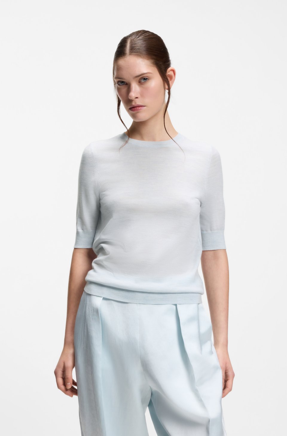 Slim-fit short-sleeved sweater in superfine merino wool