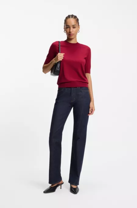 Slim-fit short-sleeved sweater in merino wool