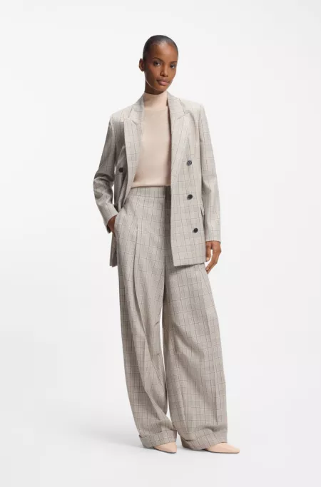 Sleeveless top in merino wool with mock neckline