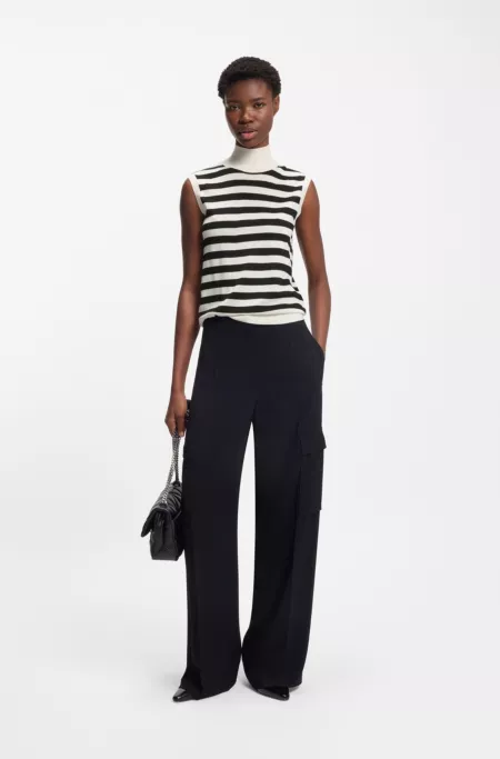 Sleeveless top in merino wool with mock neckline