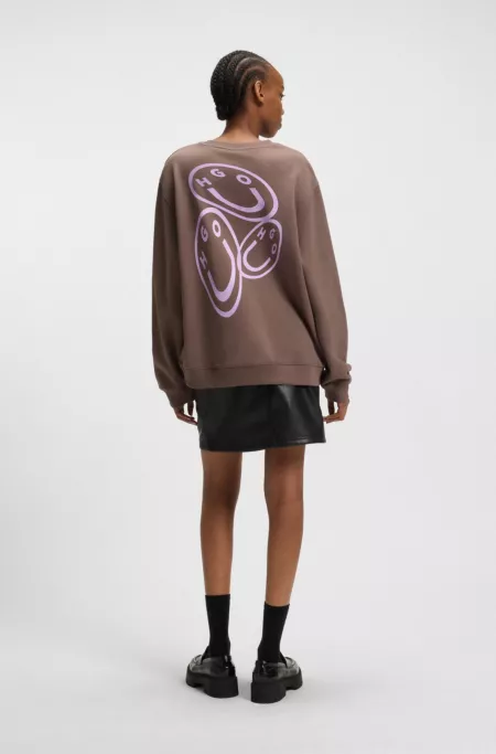 All-gender sweatshirt with Happy HUGO artwork
