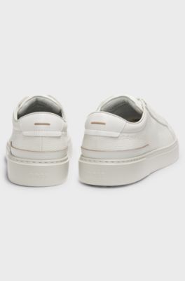 Gary trainers in grained leather with signature trims, White