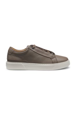 Gary trainers in grained leather with signature trims, Khaki