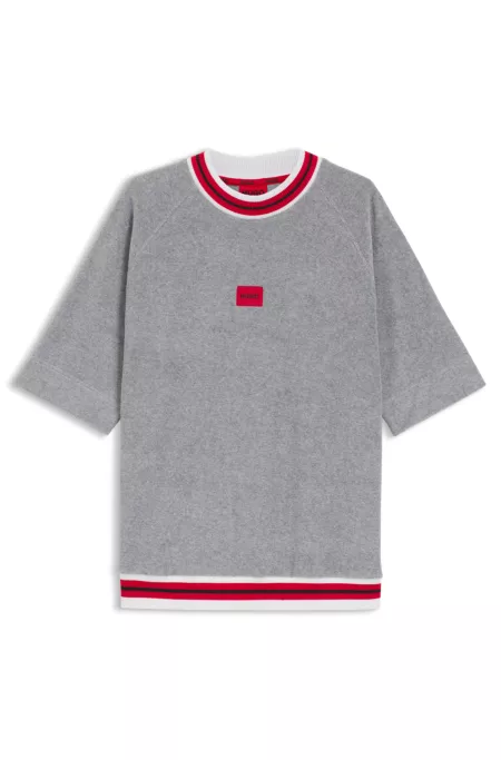 Sudadera de manga corta con ribetes en contraste