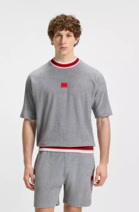 Short-sleeved sweatshirt with contrast trims