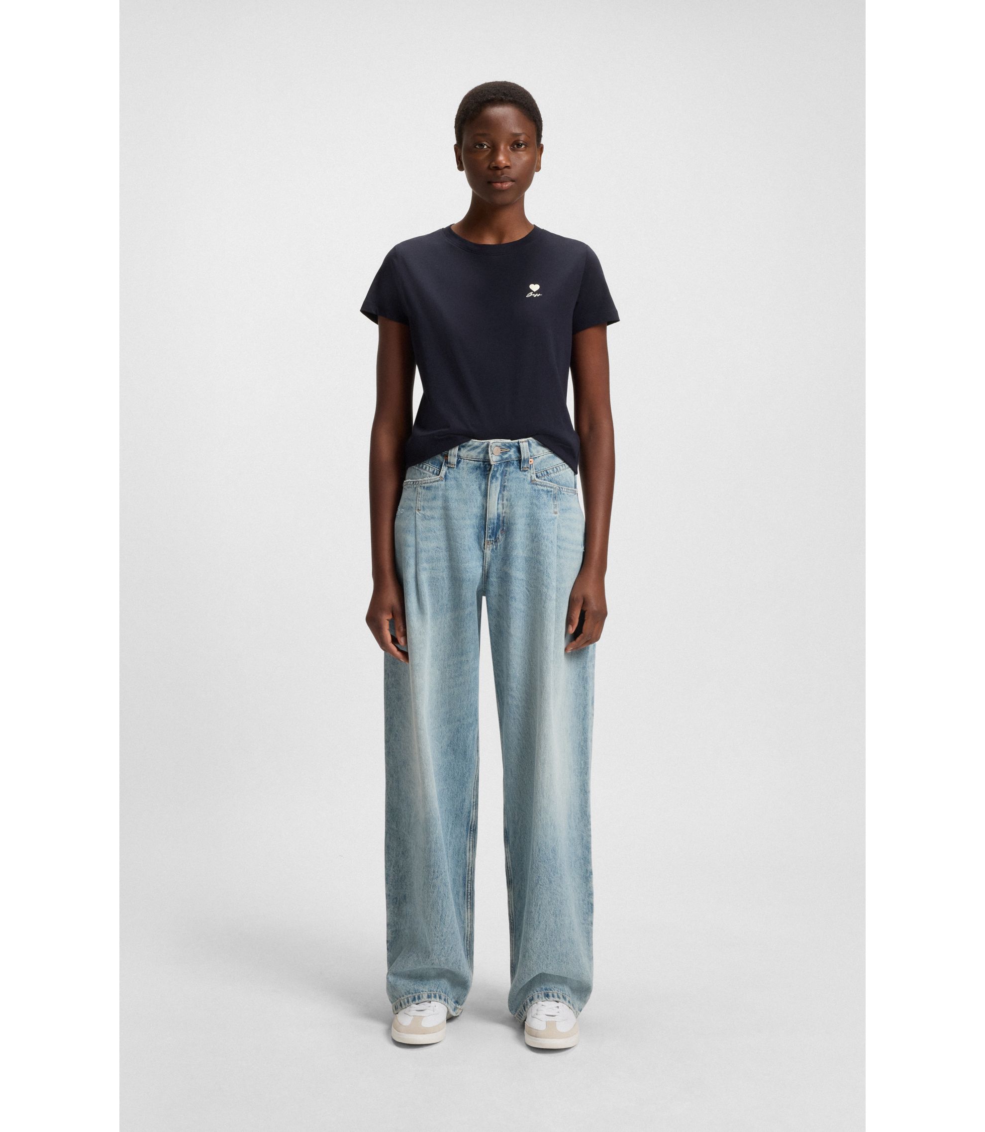 hbeu50545288_409_300?wid=1980&