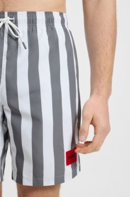 Badeshorts mit Blockstreifen und Logo-Label, Grau