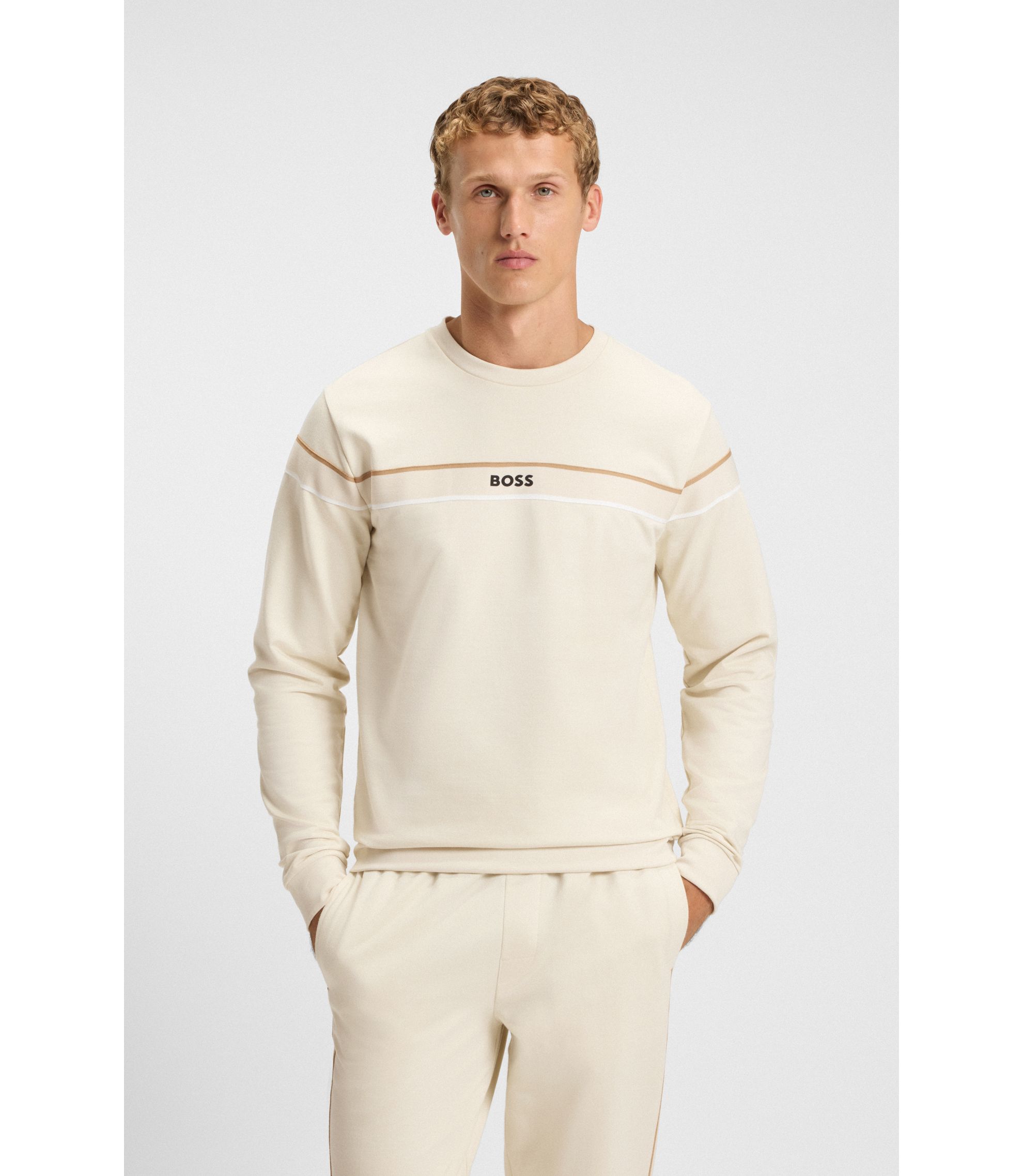 hbeu50545589_131_350?wid=1980&