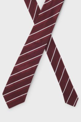 Silk tie with diagonal stripes, White stripes