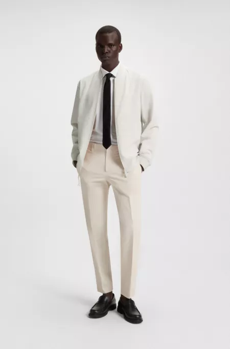 Water-repellent jacket in performance-stretch fabric