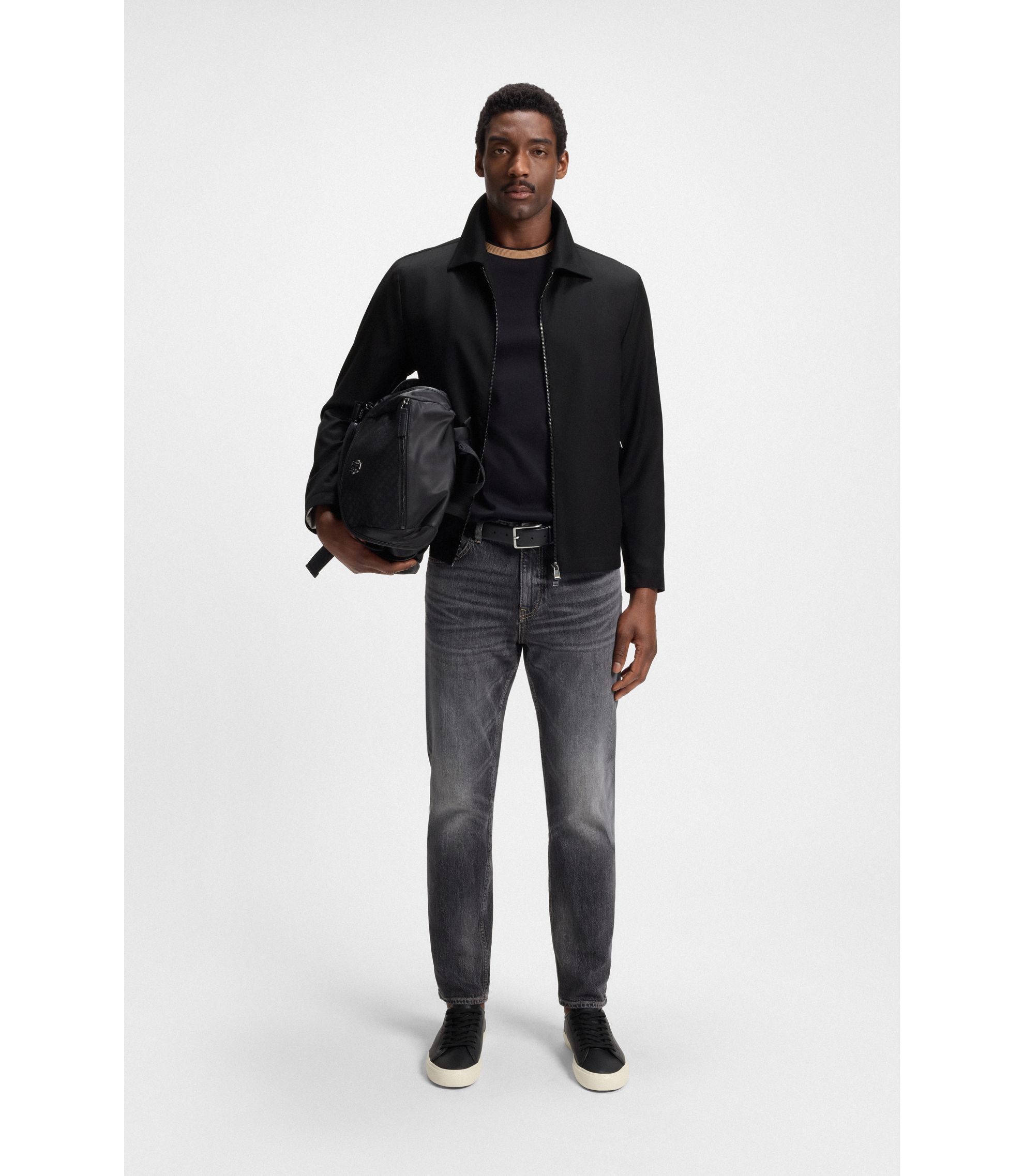 hbeu50545898_001_300?wid=1980&