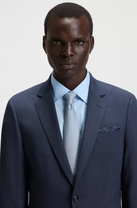 Slim-fit suit in micro-patterned stretch fabric