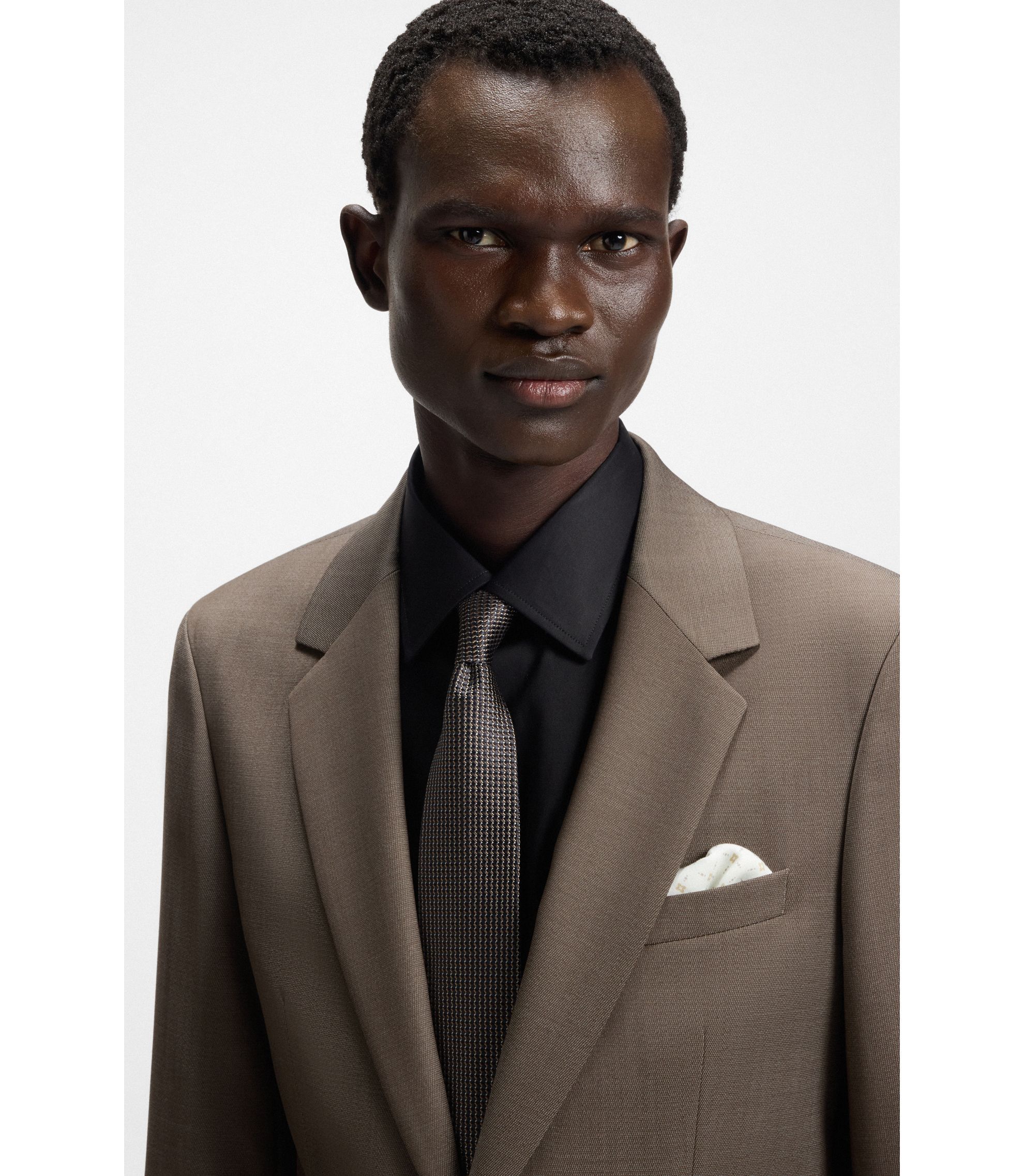 hbeu50546097_217_340?wid=1980&