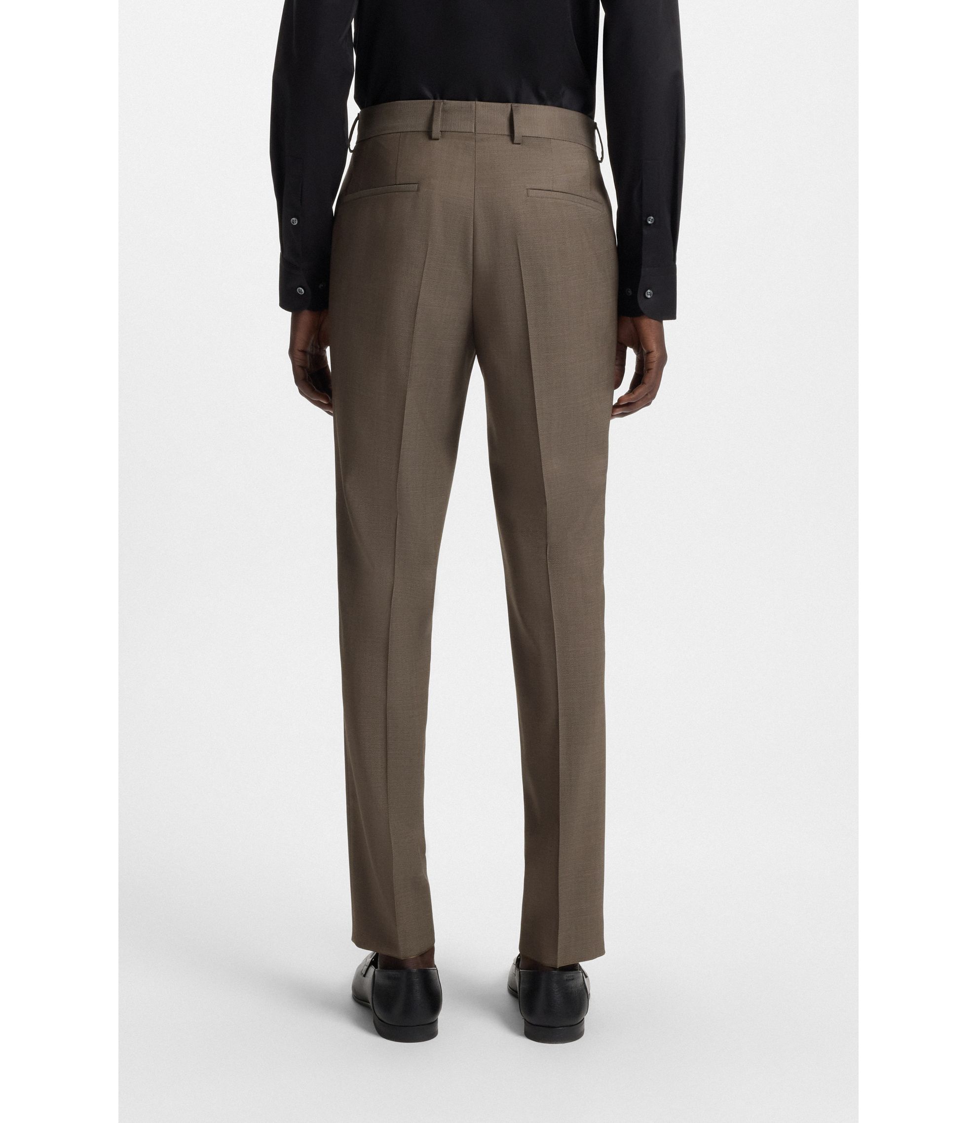 hbeu50546097_217_343?wid=1980&