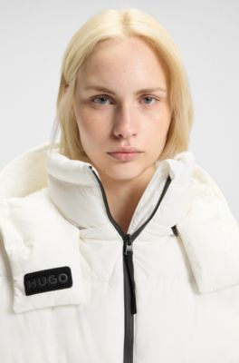 Water-repellent puffer jacket with detachable hood, White