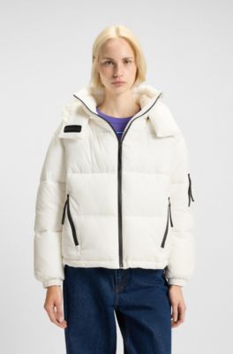 Water-repellent puffer jacket with detachable hood, White