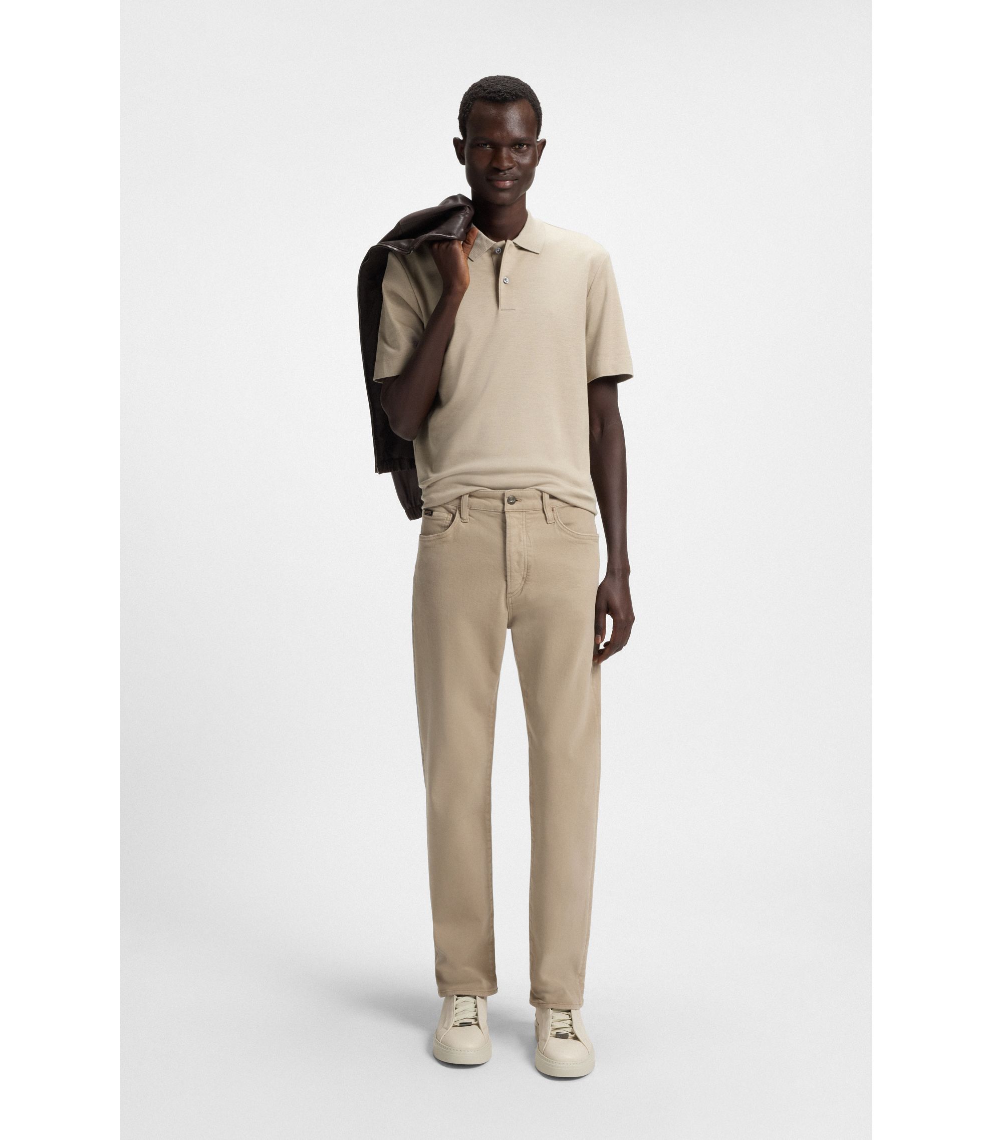 hbeu50546414_255_300?wid=1980&