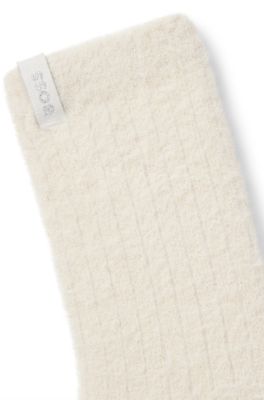 Chaussettes d&rsquo;int&eacute;rieur en fil duveteux &agrave; la construction c&ocirc;tel&eacute;e, Naturel