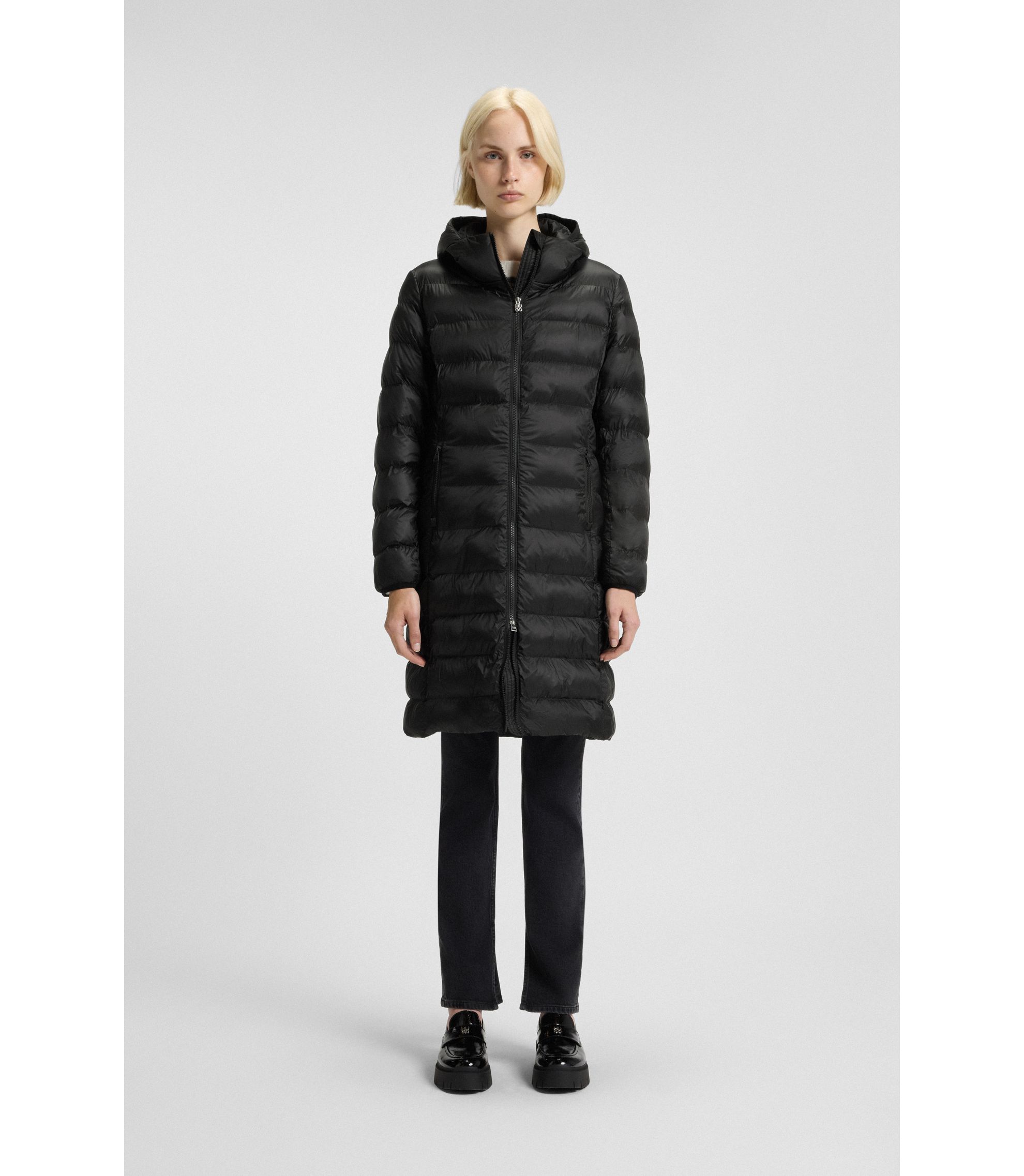 Wasserabweisender Kapuzenmantel mit leichter Füllung