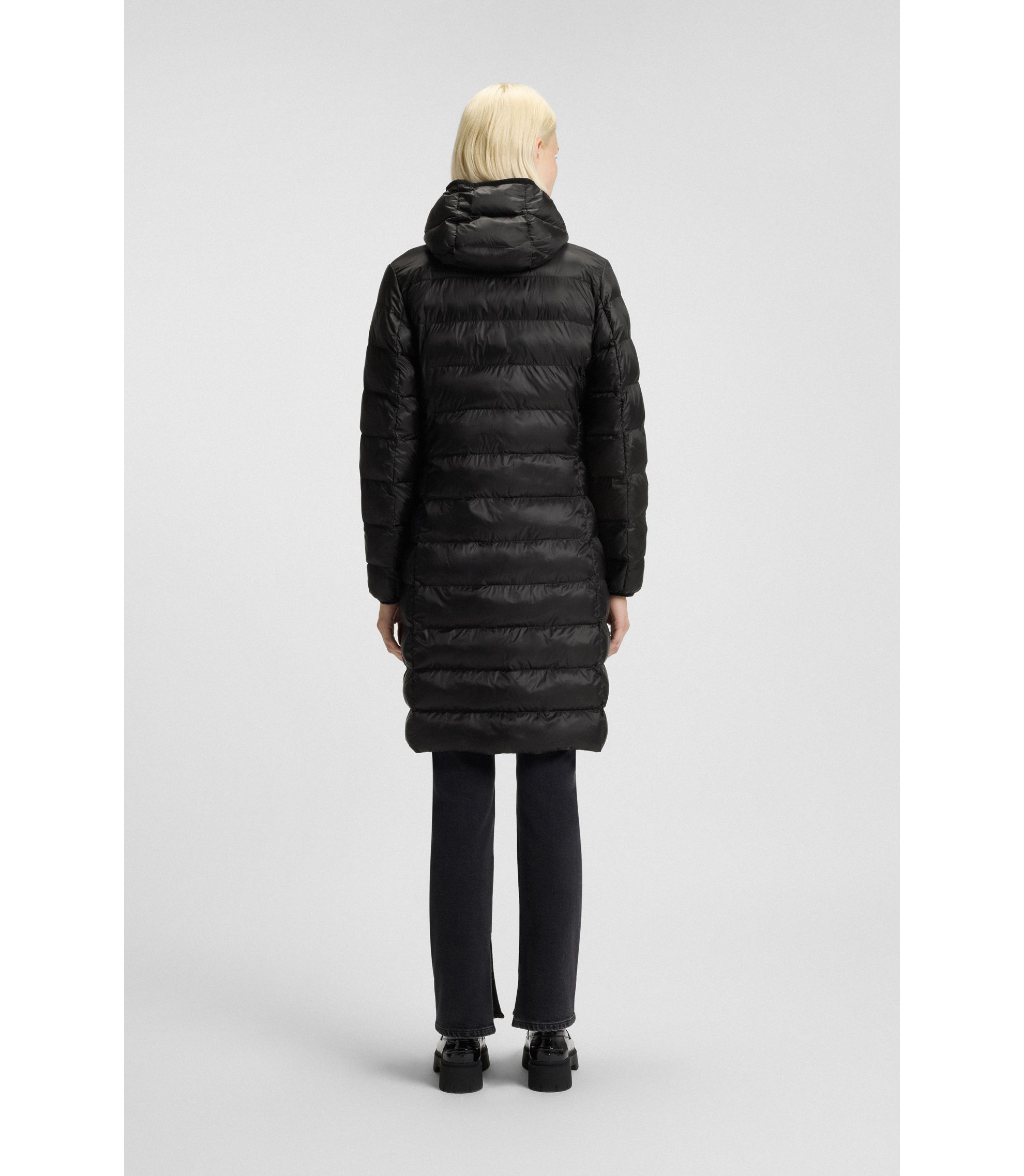 【美品】HUGO BOSS ダウンコート　レディース　ブラック HUGO BOSS（ヒューゴボス）ダウンコート 黒 サイズ:38(S位